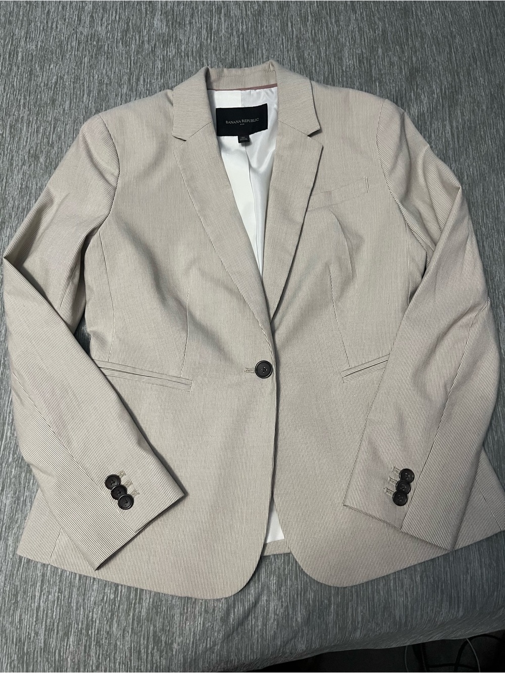 Banana Republic Light Beige Single-Button Blazer